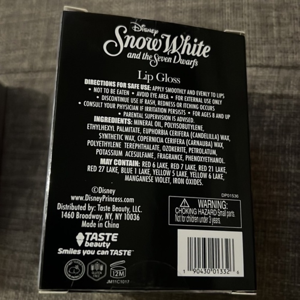 Snow White Lip Gloss - Picture 7 of 7